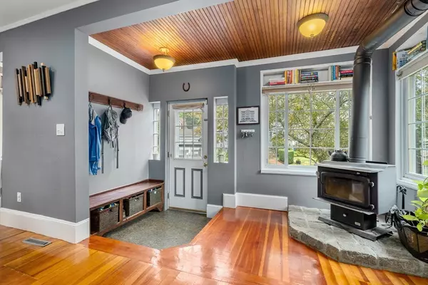 Milton, MA 02186,62 Ferncroft Rd
