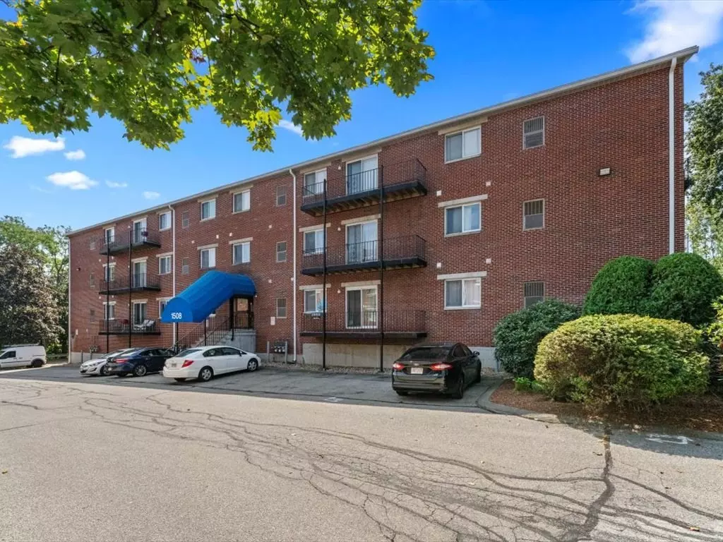 Lowell, MA 01852,1508 Gorham St #101