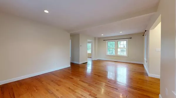 West Bridgewater, MA 02379,29 Ellis Ave