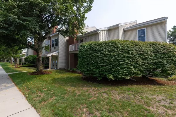 Natick, MA 01760,16 Walden Dr #15