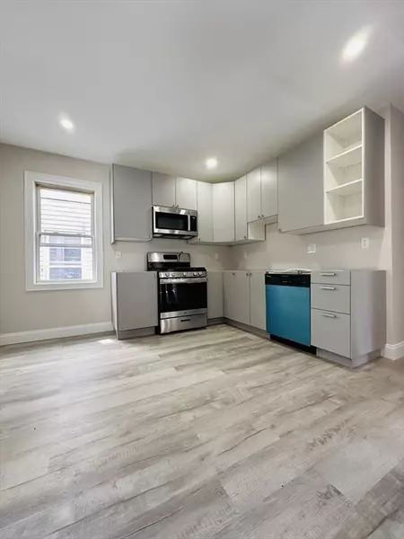 8 Wave Ave #2, Boston, MA 02125