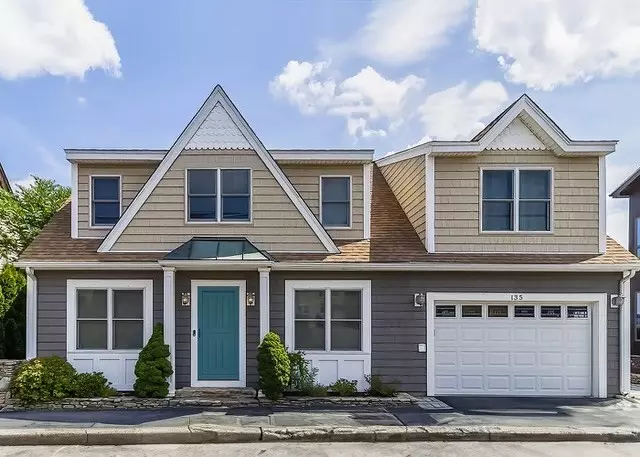 135 Lake Ave, Worcester, MA 01604