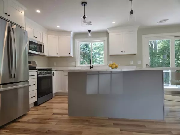 Millbury, MA 01527,14 Howe Lane