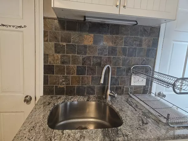 Holbrook, MA 02343,941 S Franklin St