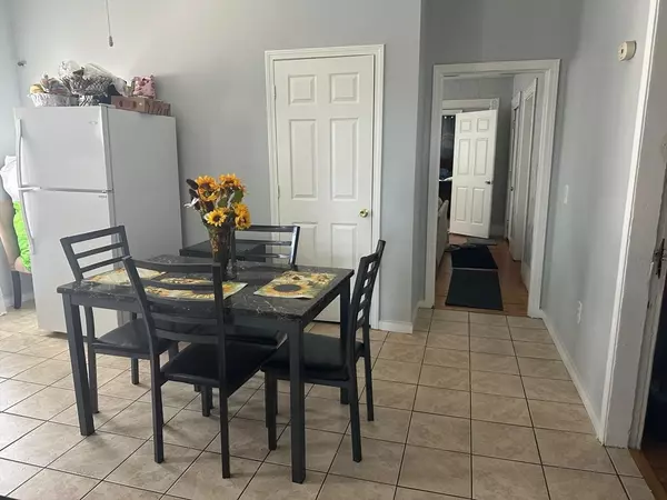 Worcester, MA 01604,82 Fox St