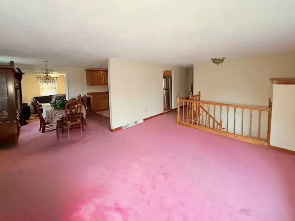 Stoughton, MA 02072,2040 Central St
