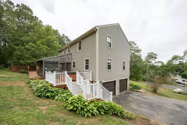 Uxbridge, MA 01569,436 Blackstone St