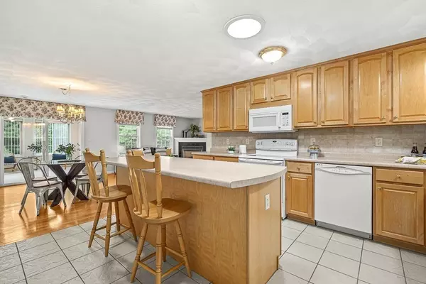 Dracut, MA 01826,15 Royal Ave #15