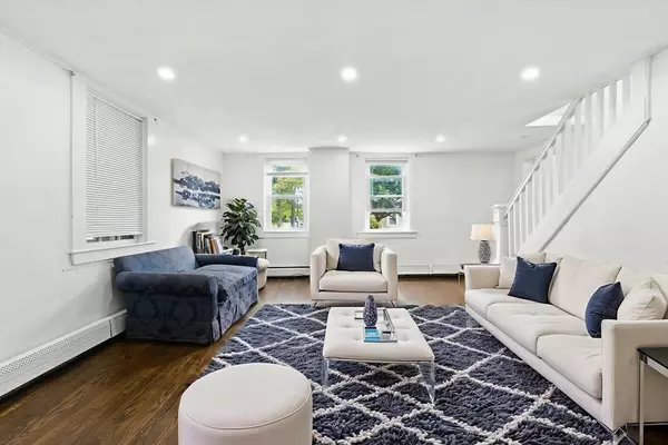 Milton, MA 02186,70 Brush Hill Rd #1