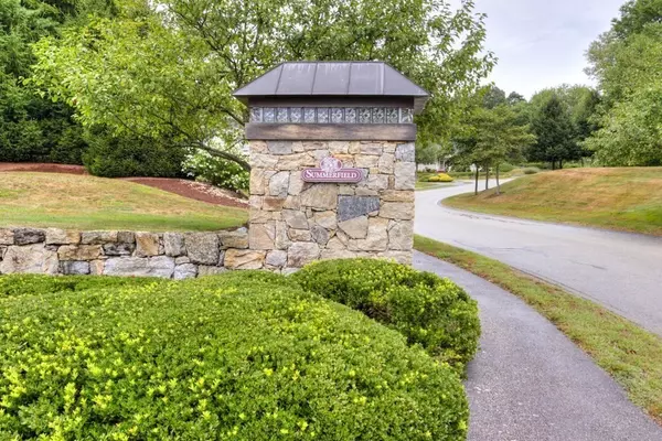 Grafton, MA 01560,2 Lindsey Lane #2
