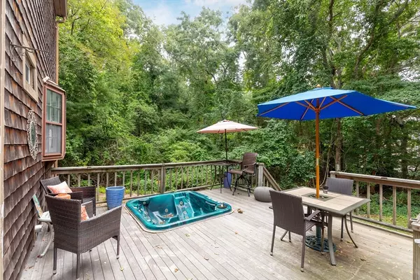 Plymouth, MA 02360,73 Hiawatha Rd