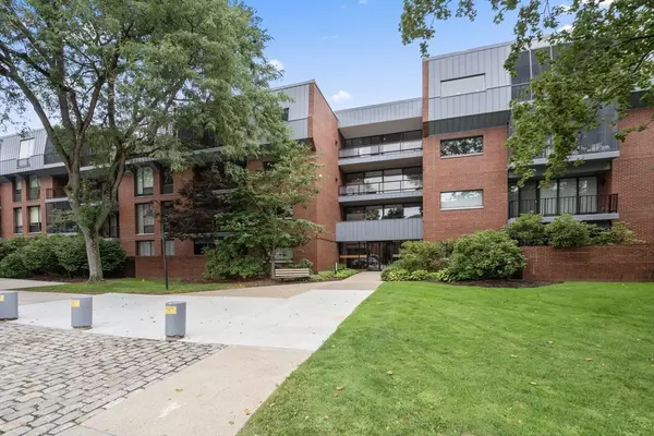 Wellesley, MA 02482,65 Grove St #452