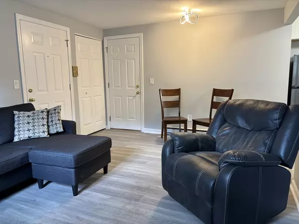 Holyoke, MA 01040,15 Maple Crest Circle #B