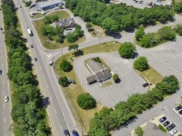 Bourne, MA 02559,2 Barlow's Landing Rd