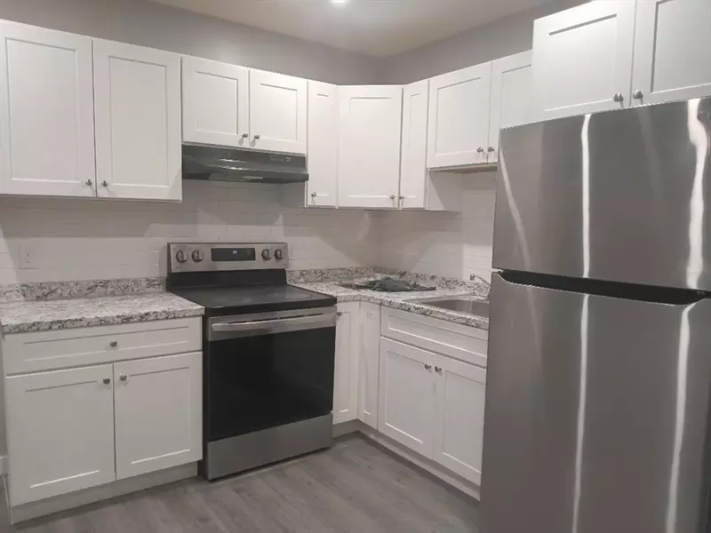 216 Central St #3F, Lowell, MA 01852