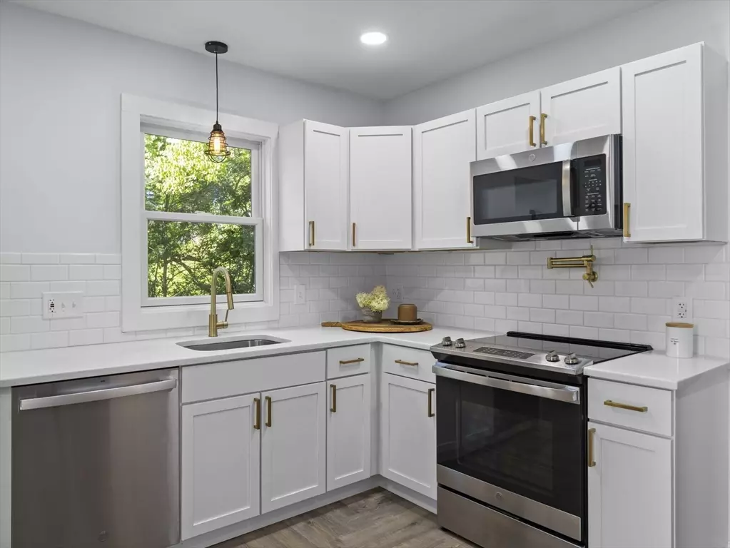 North Andover, MA 01845,125 Phillips Brooks