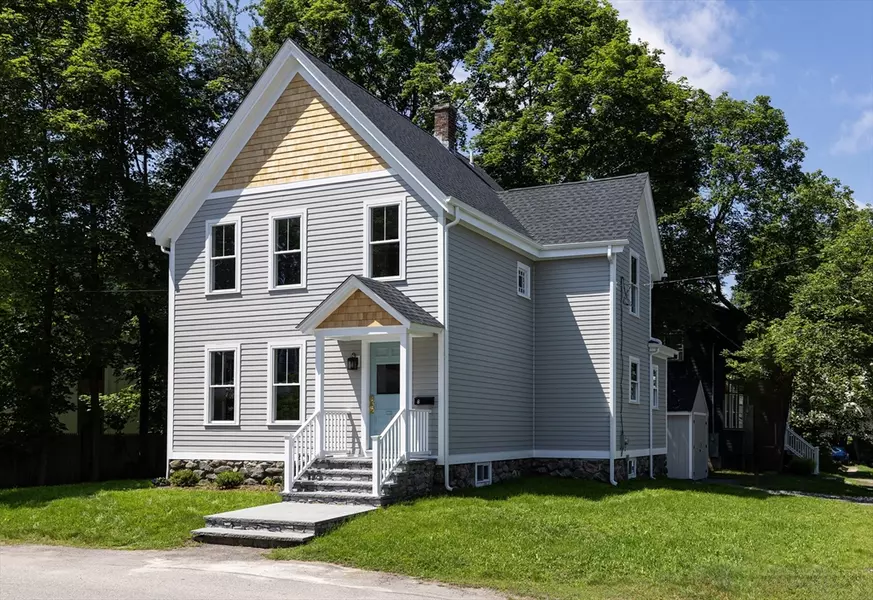 8 Florence St, Natick, MA 01760