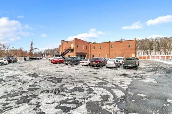 Westfield, MA 01085,65 Springfield Rd