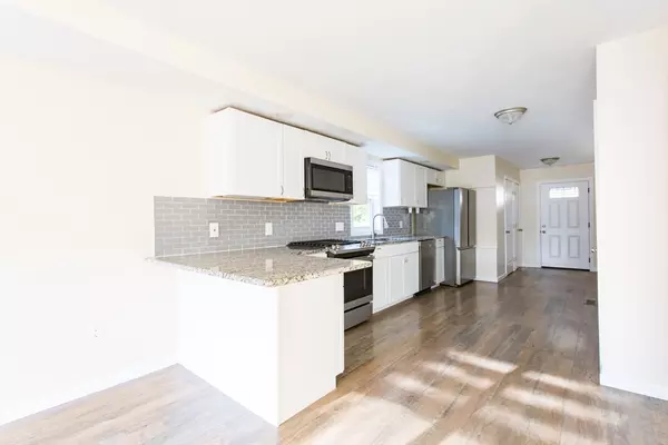 Warren, MA 01083,59 Dean St #B