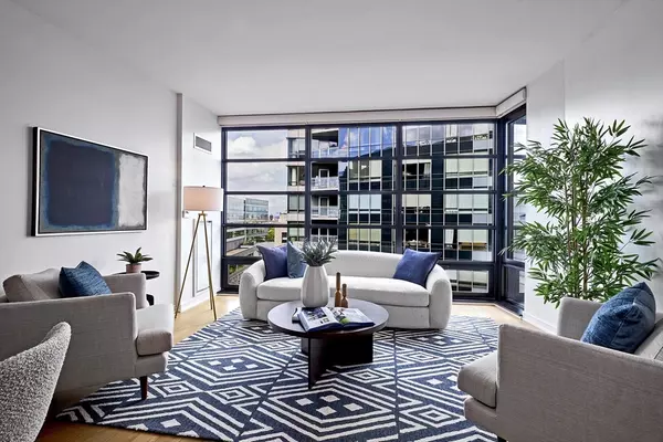 Boston, MA 02111,580 Washington St #14F