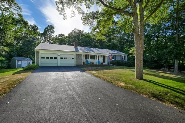 Sandwich, MA 02563,4 Royal Cir