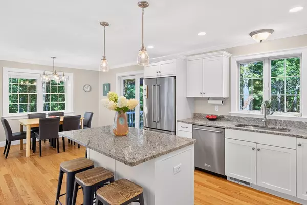 Harwich, MA 02671,24 Chase St