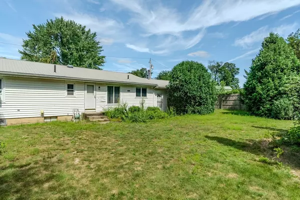 Chicopee, MA 01013,19 Dale Ct