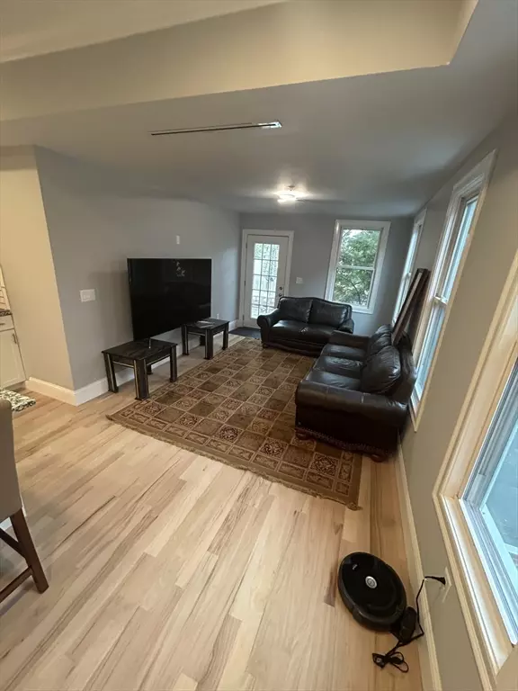 Boston, MA 02121,7 Waumbeck St. #3