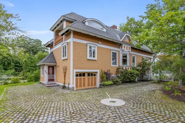 Wayland, MA 01778,96 Lake Shore Dr