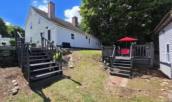 16 Thomas St, Fitchburg, MA 01420