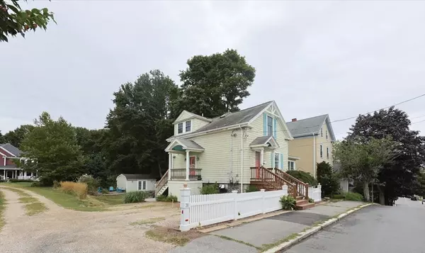 Marblehead, MA 01945,29 Lincoln Ave. #1