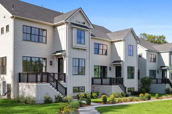 Lexington, MA 02421,26 Common Court #26