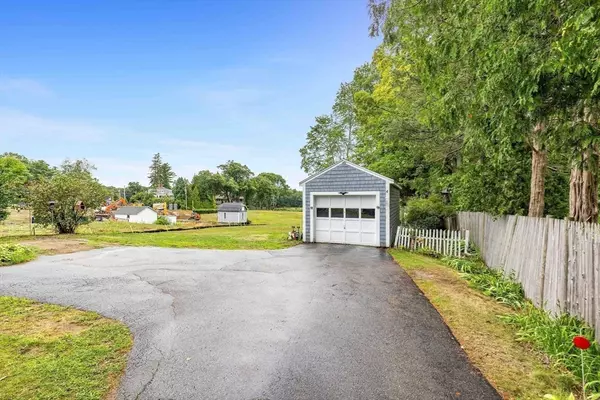Newburyport, MA 01950,568 Merrimac St