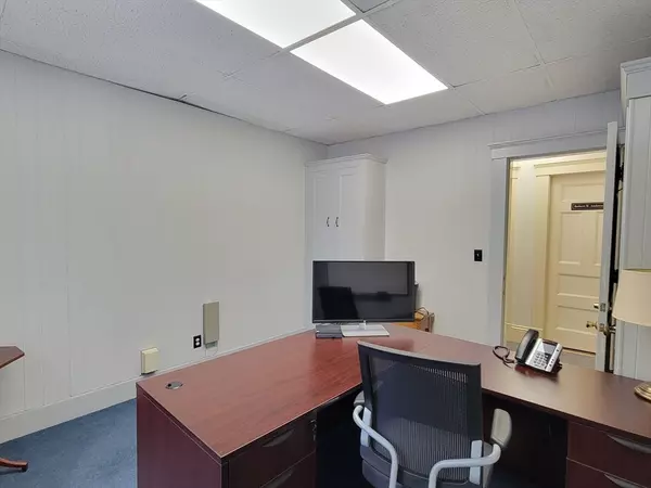 Gardner, MA 01440,144 Central Street #201C