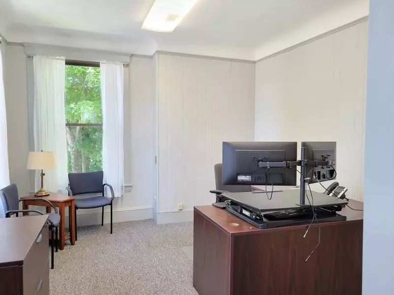 144 Central Street #201B, Gardner, MA 01440