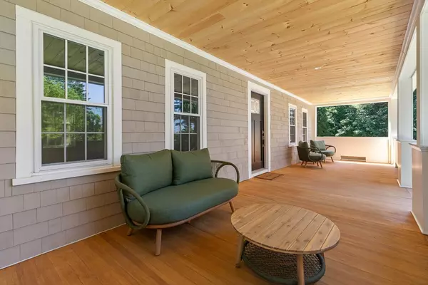 Andover, MA 01810,332 S Main St