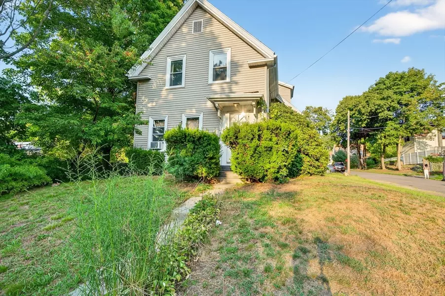 27 Winter St, Holbrook, MA 02343