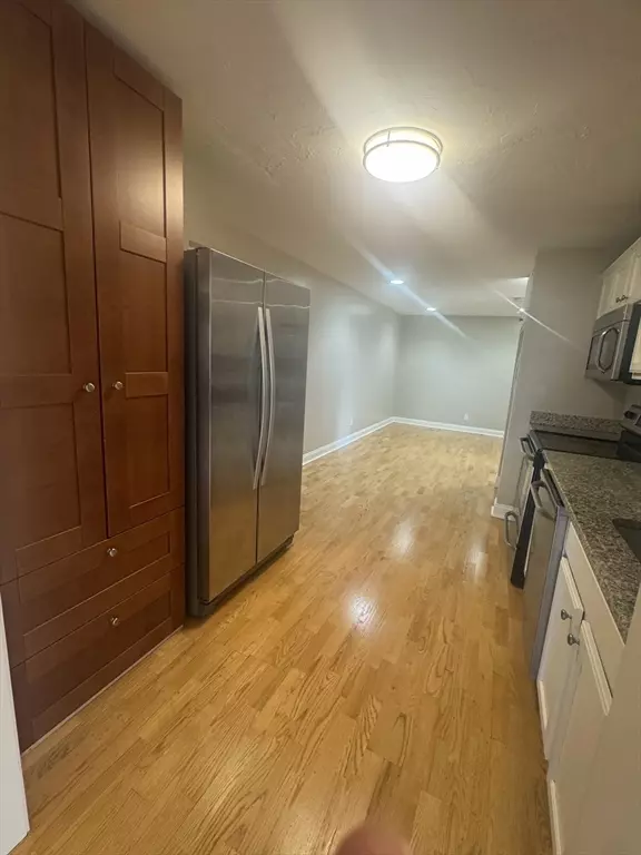 Waltham, MA 02453,41 Walnut Street #22