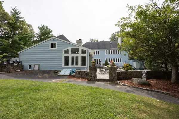 Hopkinton, MA 01748,27 Elizabeth Rd