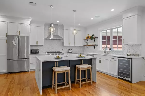 Newton, MA 02468,4 Coyne Road #4
