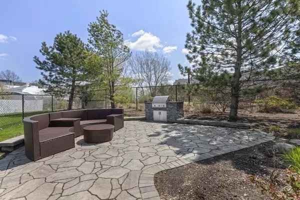 Quincy, MA 02171,10 Seaport Drive #2111