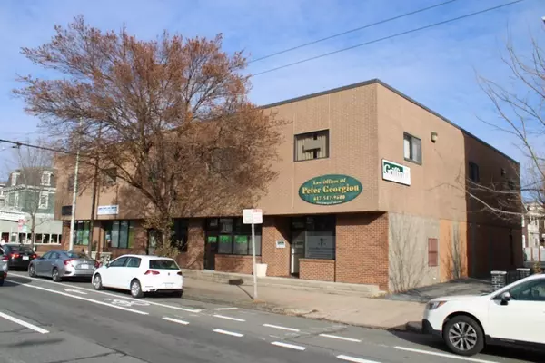 Cambridge, MA 02140,2285 Massachusetts Ave #203