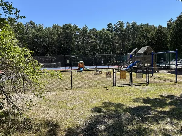 Mashpee, MA 02649,10 Shadbush