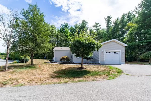 Middleboro, MA 02346,2804 Island Drive
