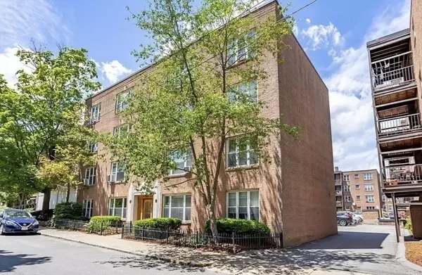 Boston, MA 02135,60 Sutherland #1