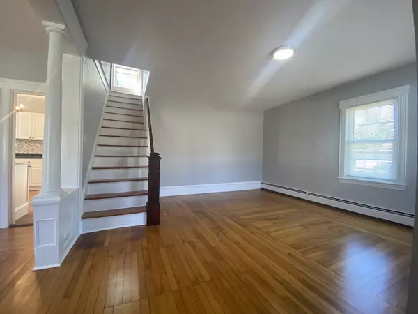 Fall River, MA 02720,986 N Eastern Ave