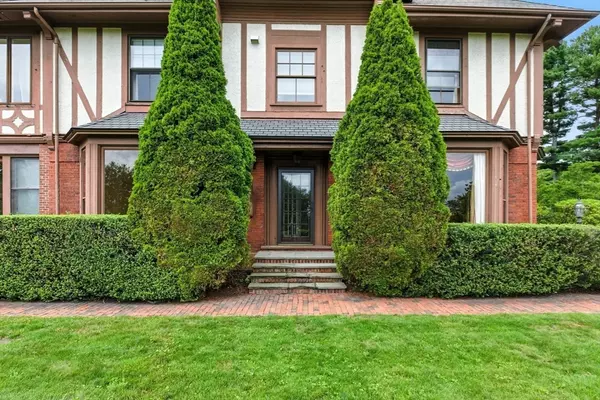 Belmont, MA 02478,560 Concord Avenue