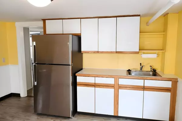Cambridge, MA 02140,305 Rindge Ave #1