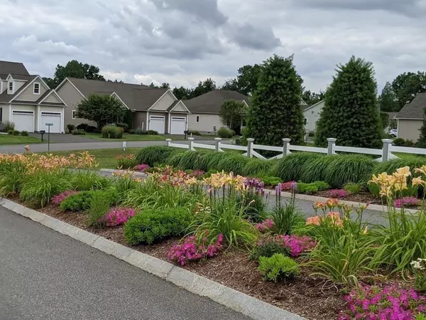 East Longmeadow, MA 01028,7 Fields Drive #7