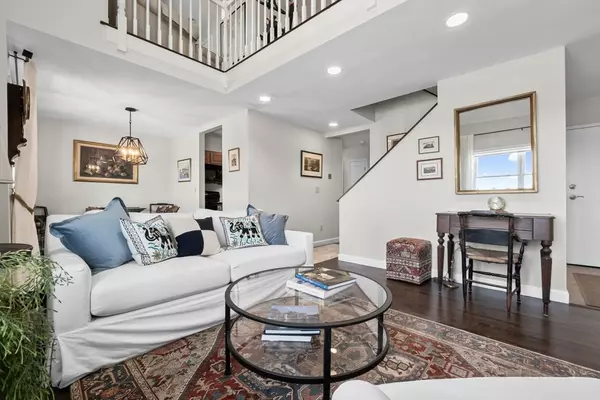 Beverly, MA 01915,117 Water St #28